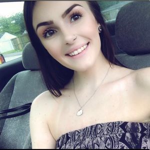 Meet your Posher, Lucy